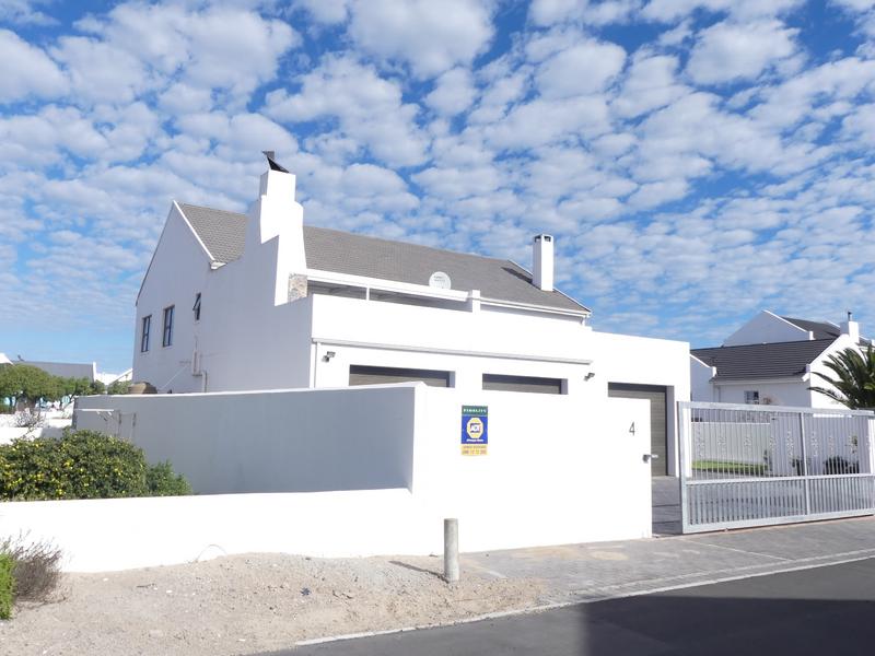 4 Bedroom Property for Sale in Golden Mile Western Cape